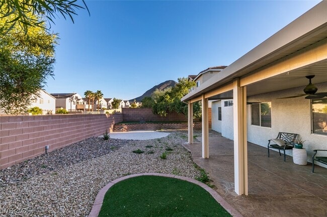 property at 669 Pacific Cascades Dr