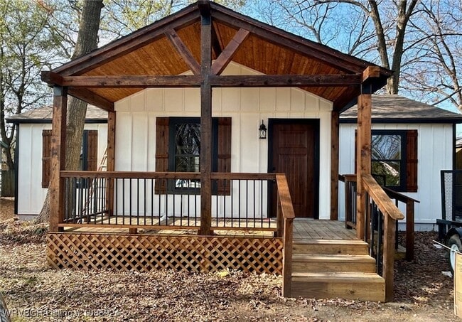 property at 117 S Main St