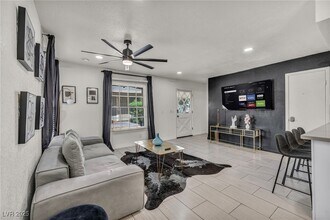 1334 Dorothy Ave in Las Vegas, NV - Building Photo - Building Photo