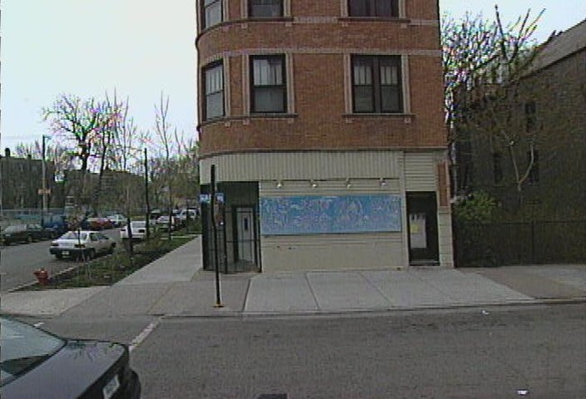 2701 W Augusta Blvd in Chicago, IL - Building Photo - Building Photo