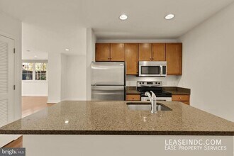 150 V St NW in Washington, DC - Building Photo - Building Photo