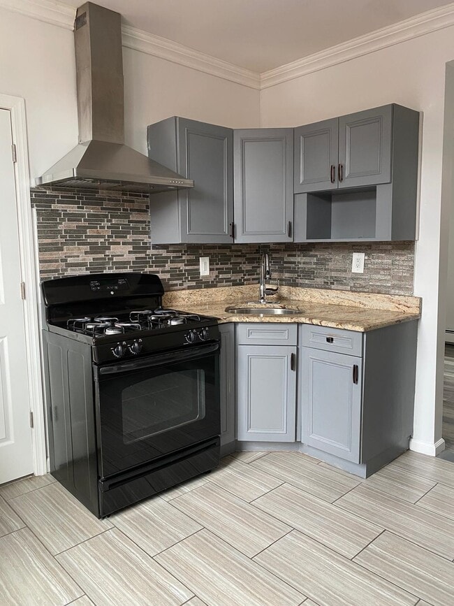 9126 Newkirk Ave in North Bergen, NJ - Building Photo - Building Photo