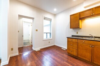 125 Mavety St in Toronto, ON - Building Photo - Building Photo