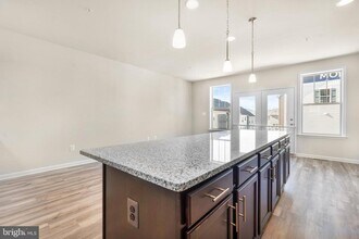 5892 Bella Marie Wy in Frederick, MD - Building Photo - Building Photo