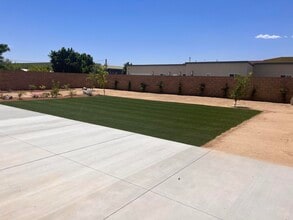 67105 Mission Dr in Cathedral City, CA - Building Photo - Building Photo