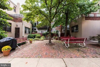 1934 Waverly St in Philadelphia, PA - Building Photo - Building Photo