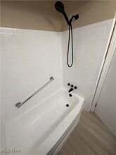 7470 Lanier Dr in Middleburg Heights, OH - Building Photo - Building Photo