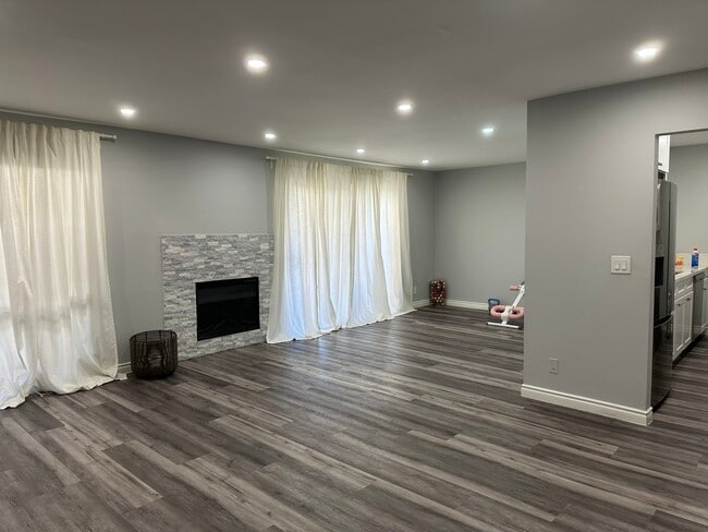 1127 E Del Mar Blvd, Unit 416 in Pasadena, CA - Foto de edificio - Building Photo