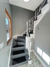 141 Albion St, Unit 2 in Somerville, MA - Foto de edificio - Building Photo