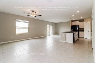 15610 Greenleaf Bay St in Sun City Center, FL - Building Photo - Building Photo