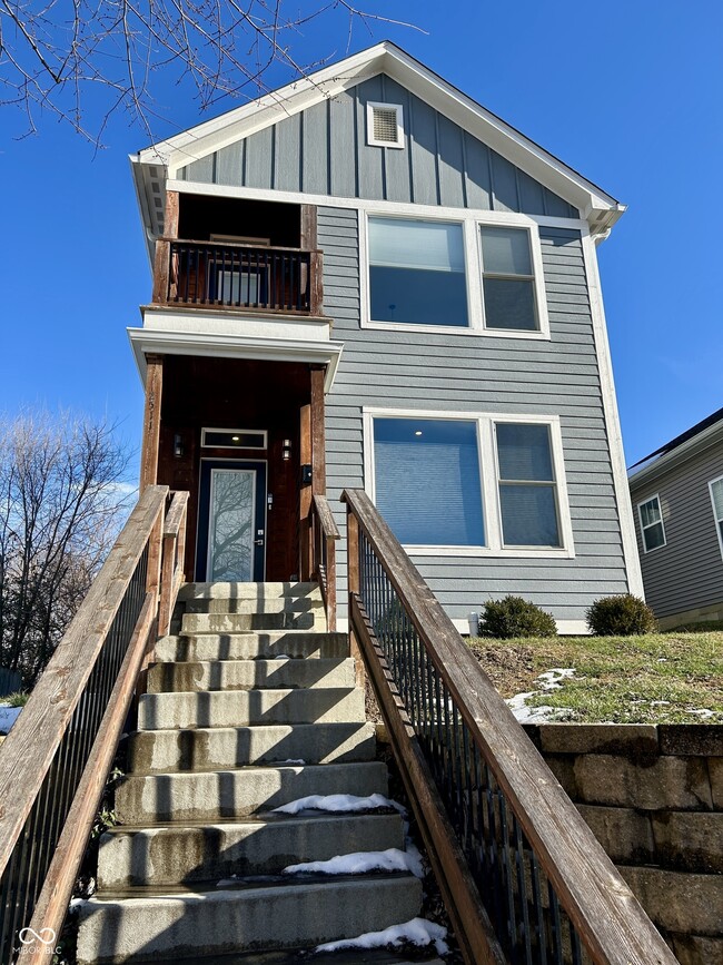 property at 2511 S Delaware St