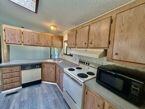 2453 E 66th Terrace in Everson, WA - Foto de edificio - Building Photo