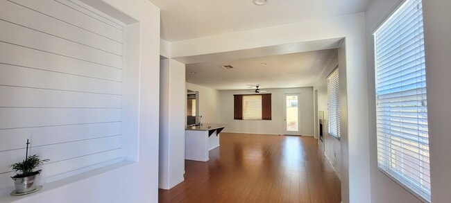 16635 ESCAVERA St in Lake Elsinore, CA - Building Photo - Building Photo