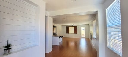 16635 ESCAVERA St in Lake Elsinore, CA - Building Photo - Building Photo