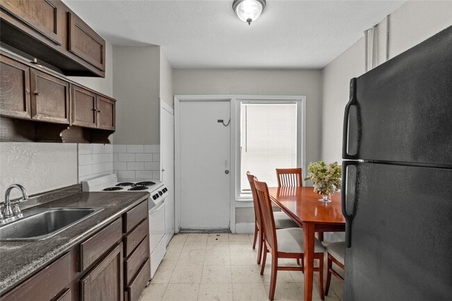 814 3rd Ave N in Texas City, TX - Building Photo - Building Photo