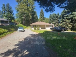 9222 NE 180th St in Bothell, WA - Building Photo - Building Photo