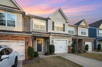 8046 Saluda Dr in Charlotte, NC - Building Photo - Building Photo