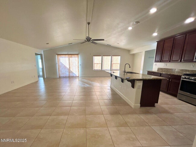 7635 Souverain Ln in Reno, NV - Building Photo - Building Photo