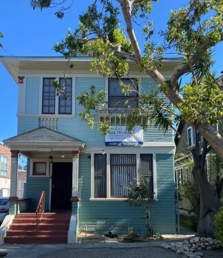 2318 Portland St in Los Angeles, CA - Foto de edificio - Building Photo