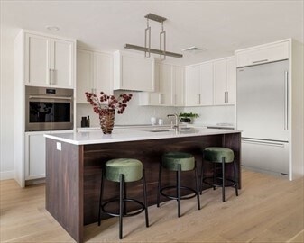 20 Kinmonth Rd in Newton, MA - Foto de edificio - Building Photo