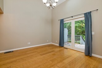 20 Glengarry Dr in Stratham, NH - Building Photo - Building Photo