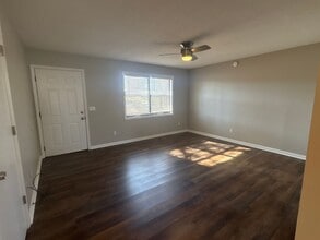 507 E McLean St in Manchester, TN - Building Photo - Building Photo