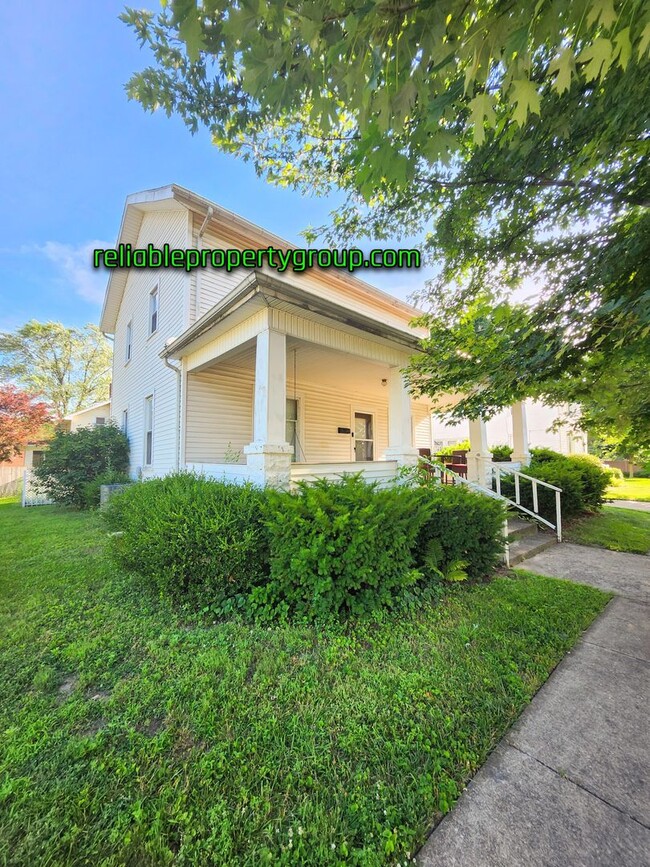 property at 113 E 3rd St