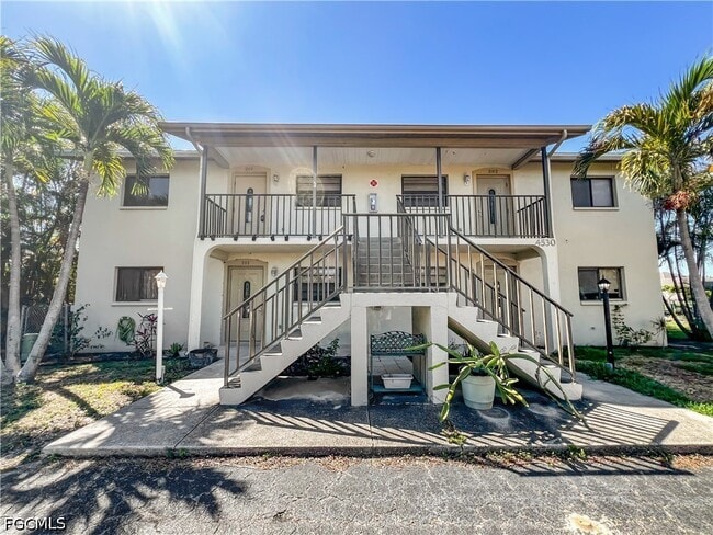 4530 SW 10th Ave in Cape Coral, FL - Foto de edificio - Building Photo