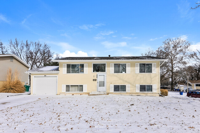 property at 1855 Bobbinray Ave