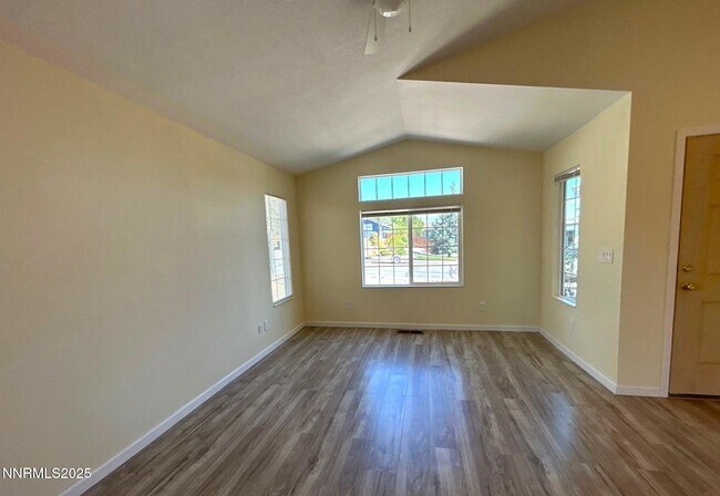 5380 Twin Creeks Dr in Reno, NV - Building Photo - Building Photo