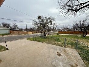 2201 Woodlawn Dr in San Angelo, TX - Building Photo - Building Photo