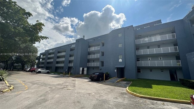 property at 9359 Fontainebleau Blvd