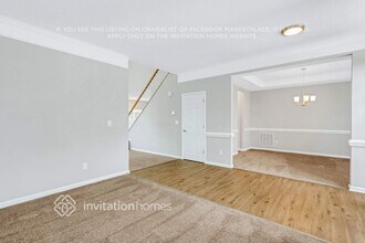 9823 Dauphine Dr in Charlotte, NC - Foto de edificio - Building Photo