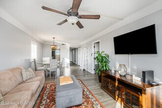 500 Palm Springs Blvd in Indian Harbour Beach, FL - Foto de edificio - Building Photo