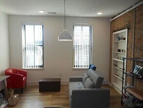 26 E 15th St in Cincinnati, OH - Building Photo - Building Photo