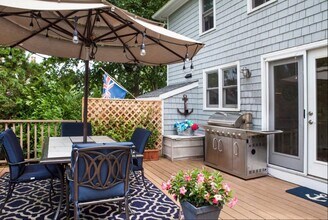 308 Wiggins St in Greenport, NY - Building Photo - Building Photo