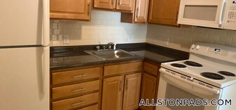 20 Armington St, Unit 12 in Boston, MA - Building Photo