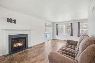 108 Commodore Dr in Bainbridge, PA - Building Photo - Building Photo