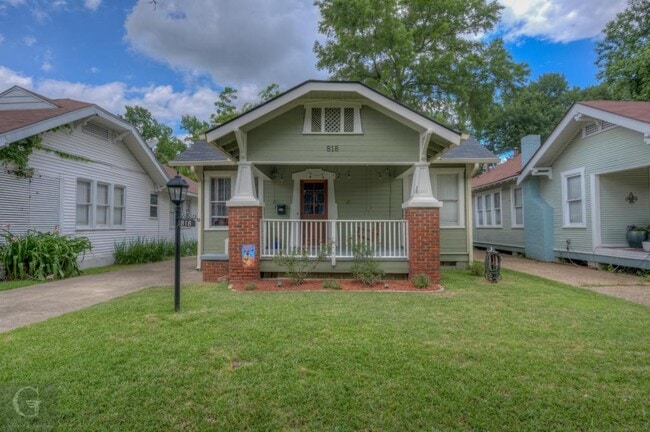 property at 818 Elmwood St