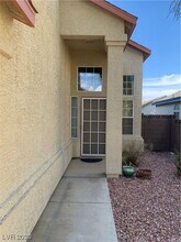 8112 Sunset Mill Dr in Las Vegas, NV - Building Photo - Building Photo