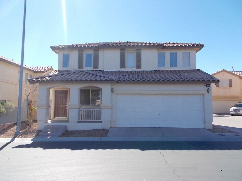 5975 Bristol Crest Ln in Las Vegas, NV - Building Photo
