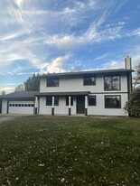 6708 Hazen Pl