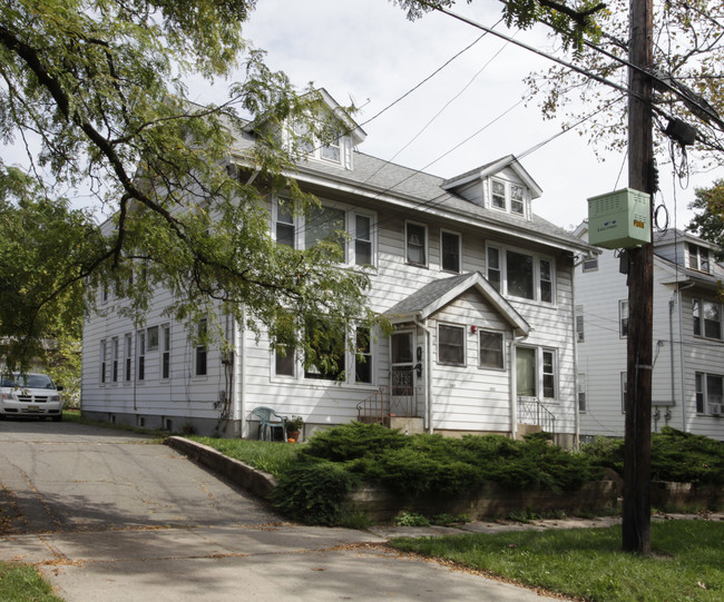 305-307 N 3rd Ave in Highland Park, NJ - Building Photo - Building Photo