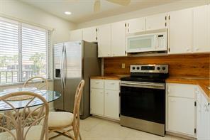 3608 Arctic Cir-Unit -514 in Naples, FL - Building Photo - Building Photo