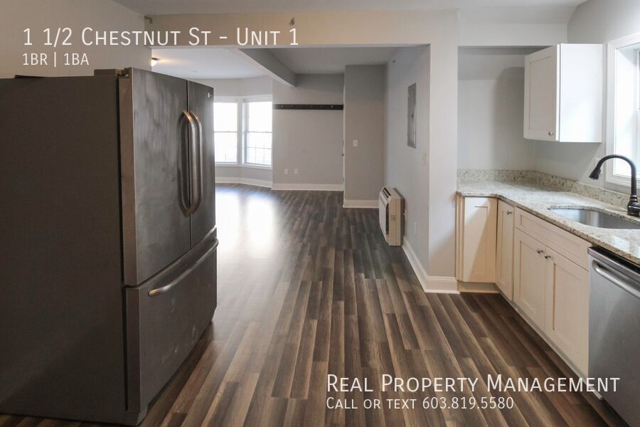 1 1/2 Chestnut St in Rochester, NH - Building Photo