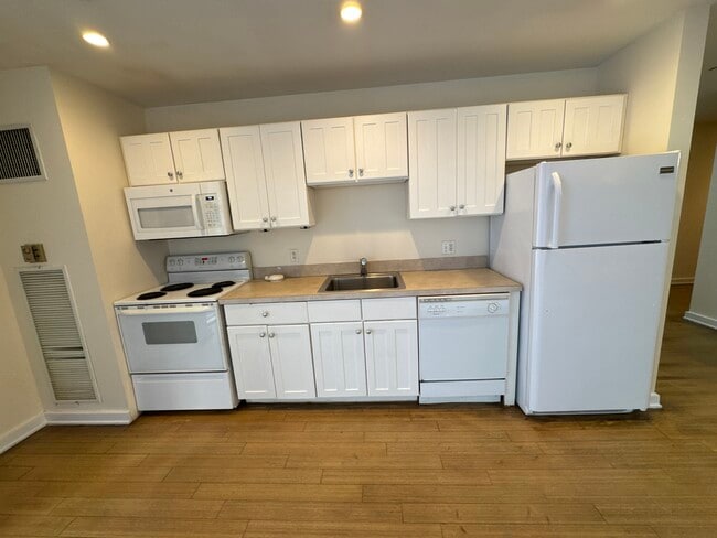 41 Boylston St, Unit 602 in Boston, MA - Foto de edificio - Building Photo