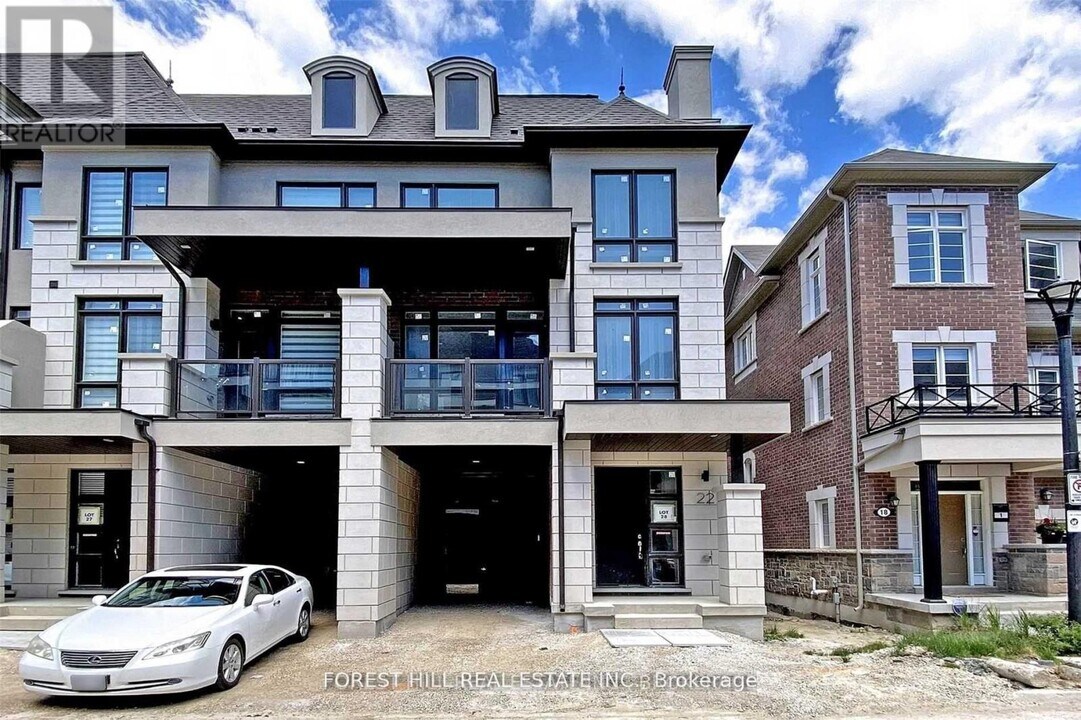 22 Banshee Ln in Richmond Hill, ON - Building Photo