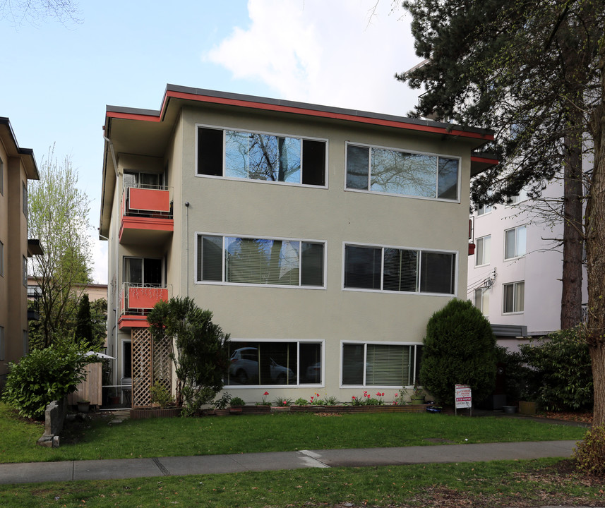 1355 W 13th Ave in Vancouver, BC - Building Photo