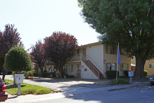 912 Del Mar Ave Apartments