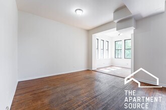 2323 N Kedzie Blvd, Unit 1 in Chicago, IL - Building Photo - Building Photo